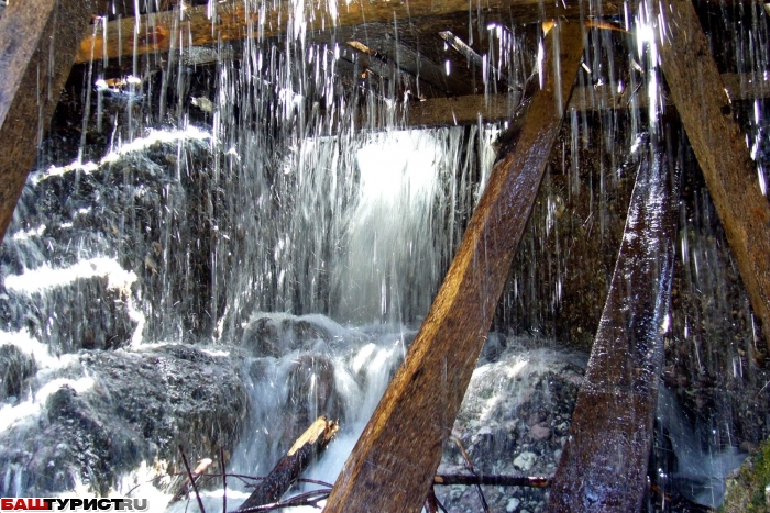 Водопад Кукраук (Кук-караук) в конце Апреля
