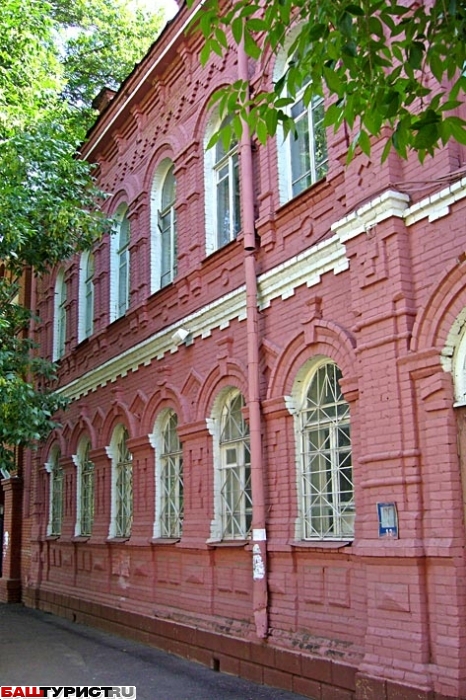 Дом Талова И.И. с частной женской гимназией Хитровской С.П.. Старая Уфа