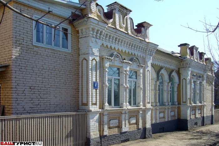 Особняк Чуфаровских. Здесь в 1919-20 гг. жил П.И.Зенцов