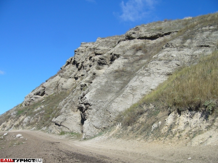 Гипсовые скалы около Ишеево
