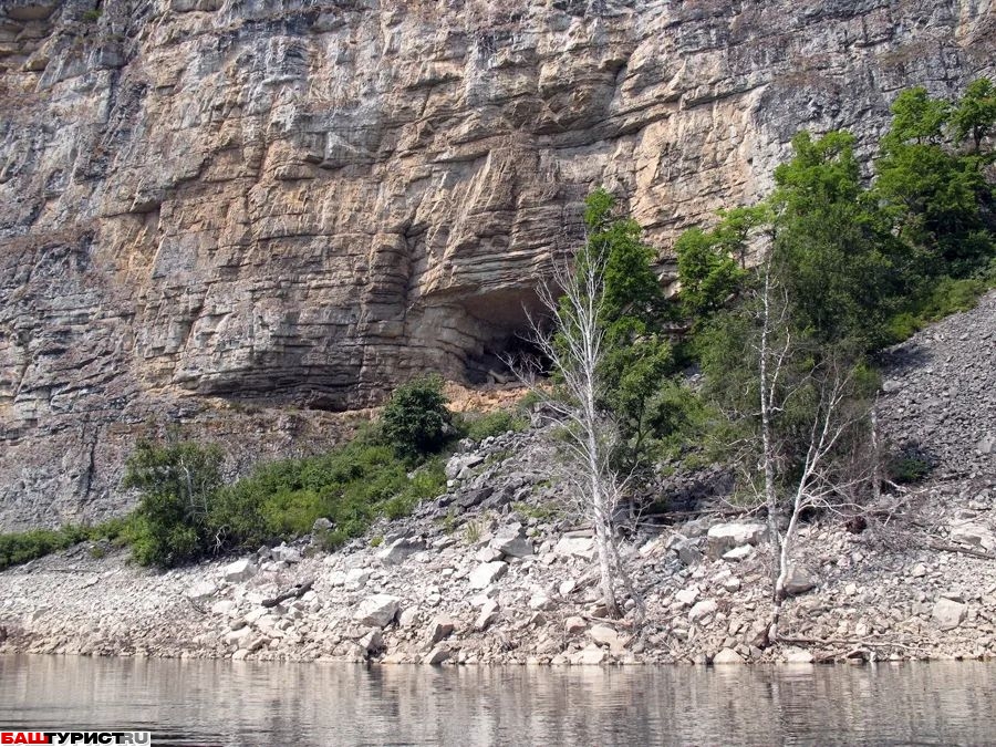 Пещера Муйнак-Таш (Театральная)