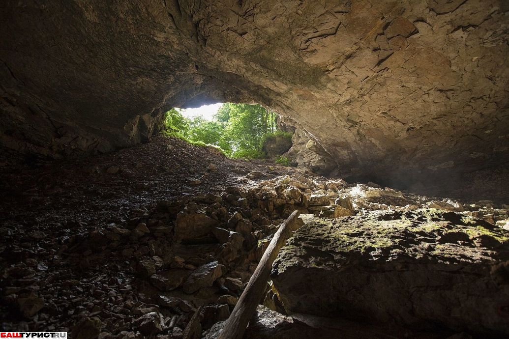 Пещера Ыласын (Соколиная, официально Еласын) в Ишимбайском районе Башкирии