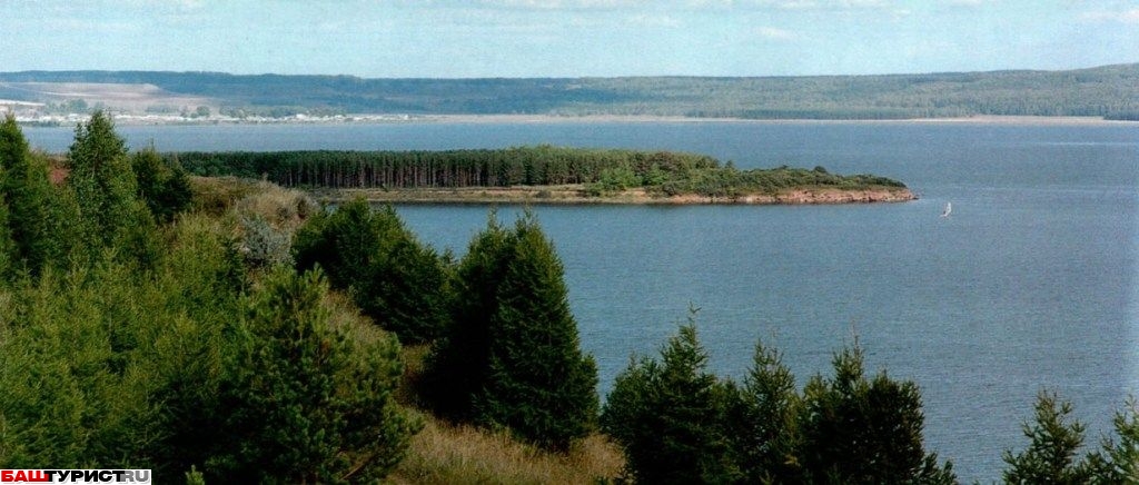 Кандрыкуль — бессточное озеро карстового происхождения на Белебеевской возвышенности 