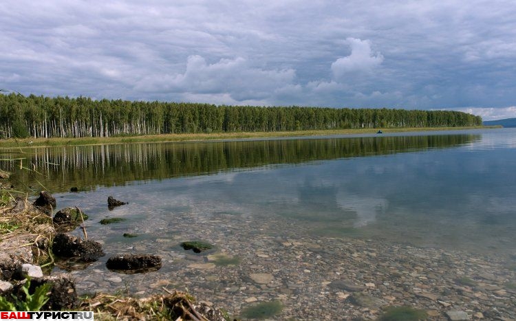 Кандрыкуль — бессточное озеро карстового происхождения на Белебеевской возвышенности 
